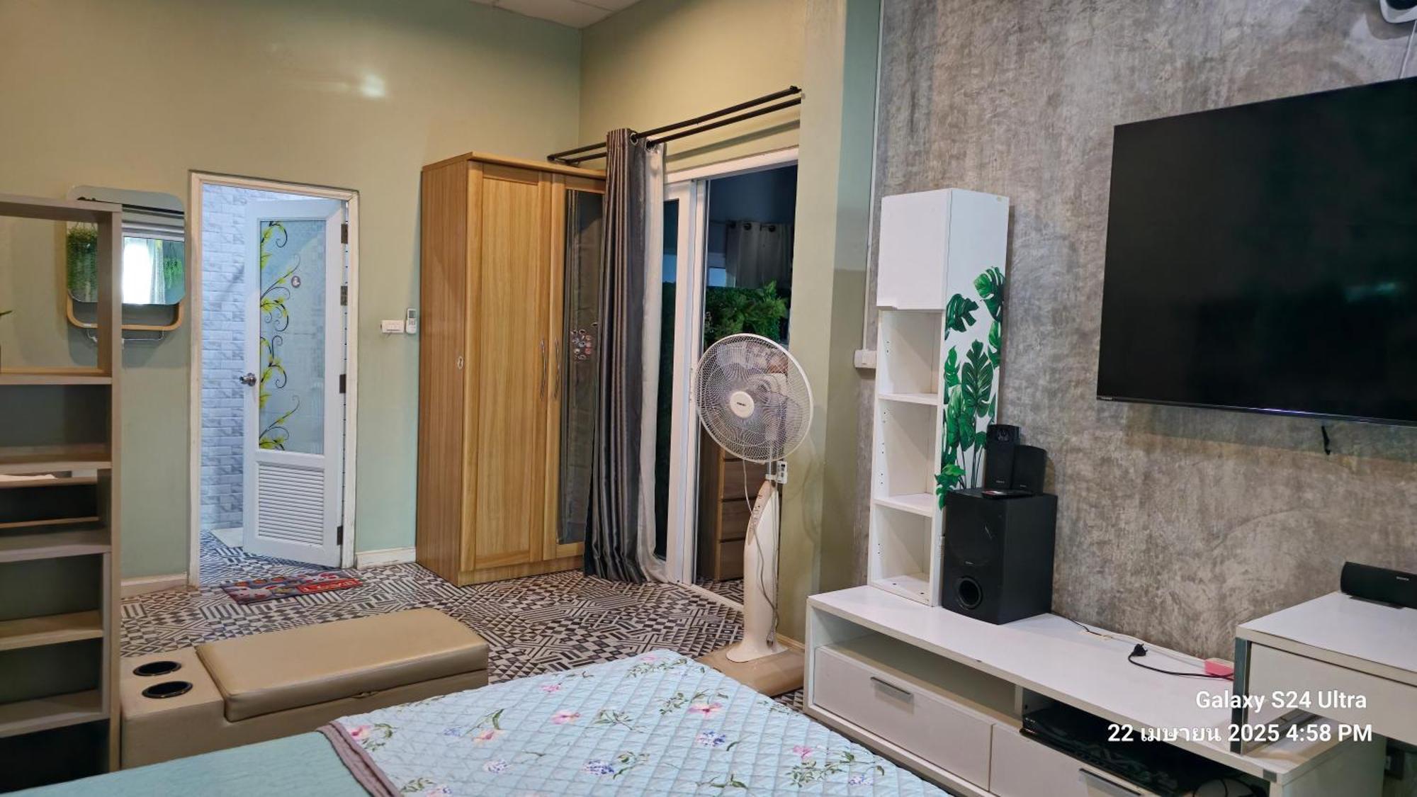 Merit Courtyard Suvarnaphumi House Apartamento Bangkok